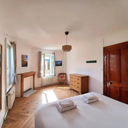 La A Pied Maison 50 M De La Parking Prive 別荘 *